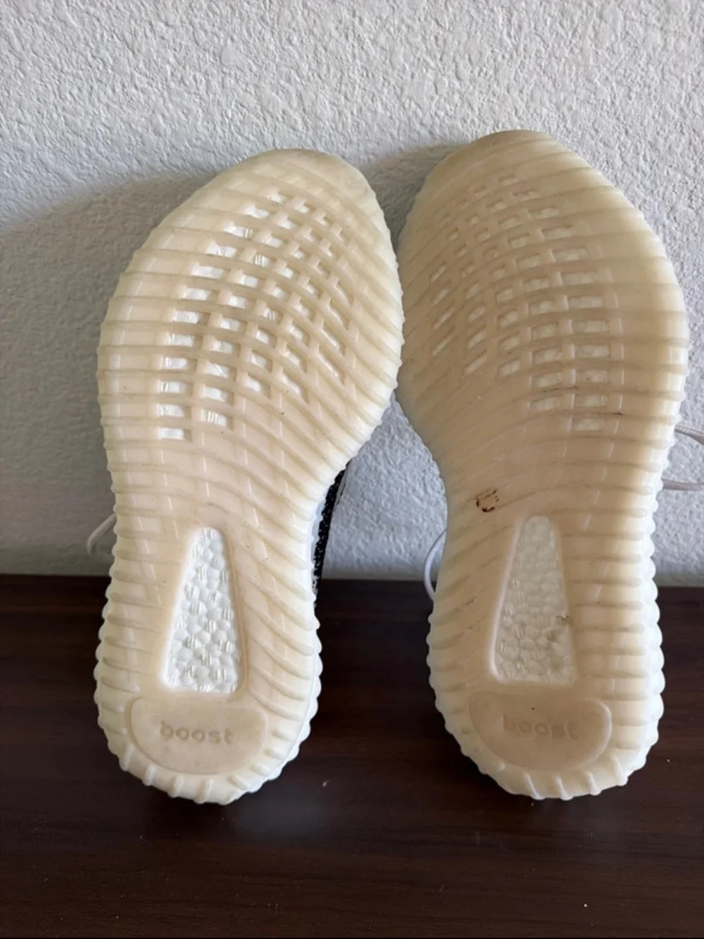 Yeezy Adidas sneakers men’s 8